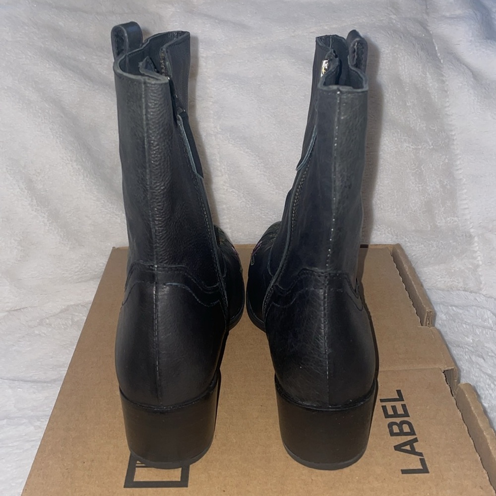 NWT Sheridan Mia SHALLOT Black Leather Embroidered Boot - Picture 10 of 15